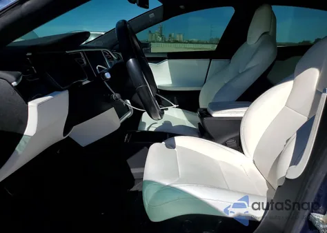 2017 Tesla Model S z USA, uszkodzony, nr VIN 5YJSA1E13HF221425